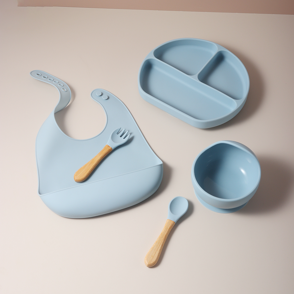 5点セット ベビー主導離乳食セット、シリコン吸盤付きプレート - Baby Led Weaning Set のレビューと価格
