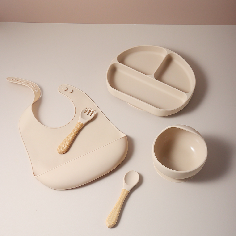 5点セット ベビー主導離乳食セット、シリコン吸盤付きプレート - Baby Led Weaning Set のレビューと価格