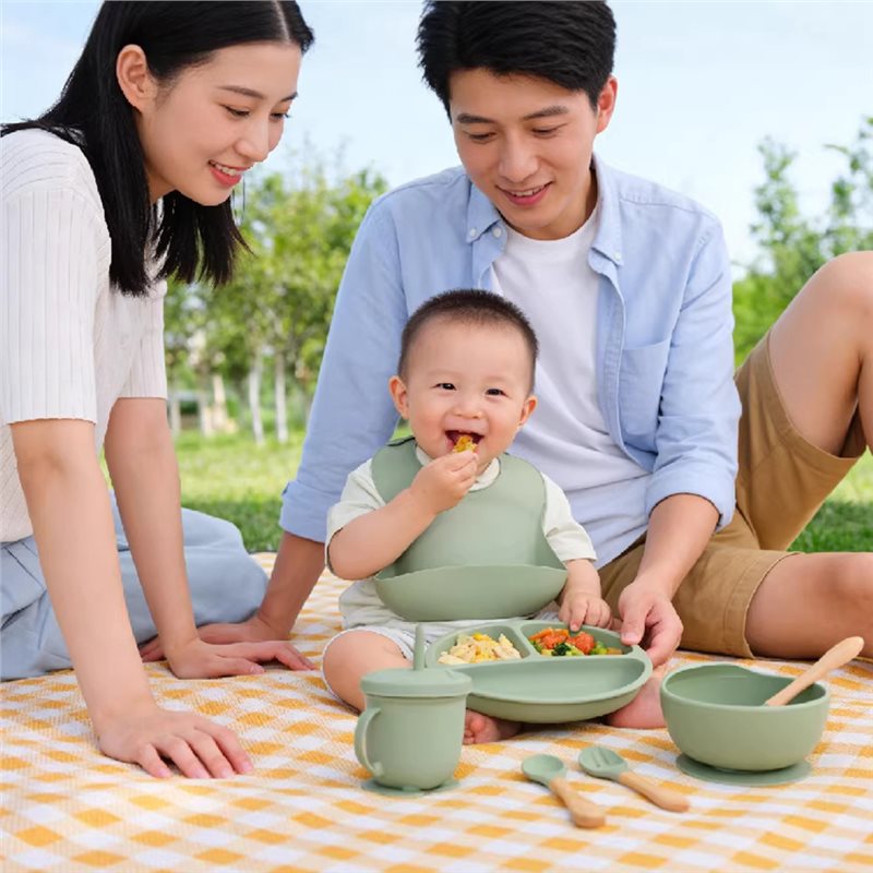 B05C-ベビープレート シリコン製ベビー用食器セット ベビ - Baby Led Weaning Set のレビューと価格